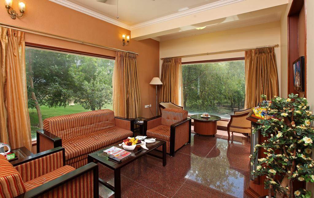 Eagleton - The Golf Resort Bidadi Pokoj fotografie